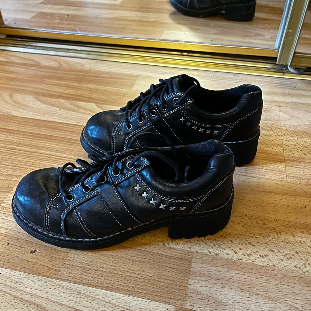 size 6 1/2 Self Esteem shoes